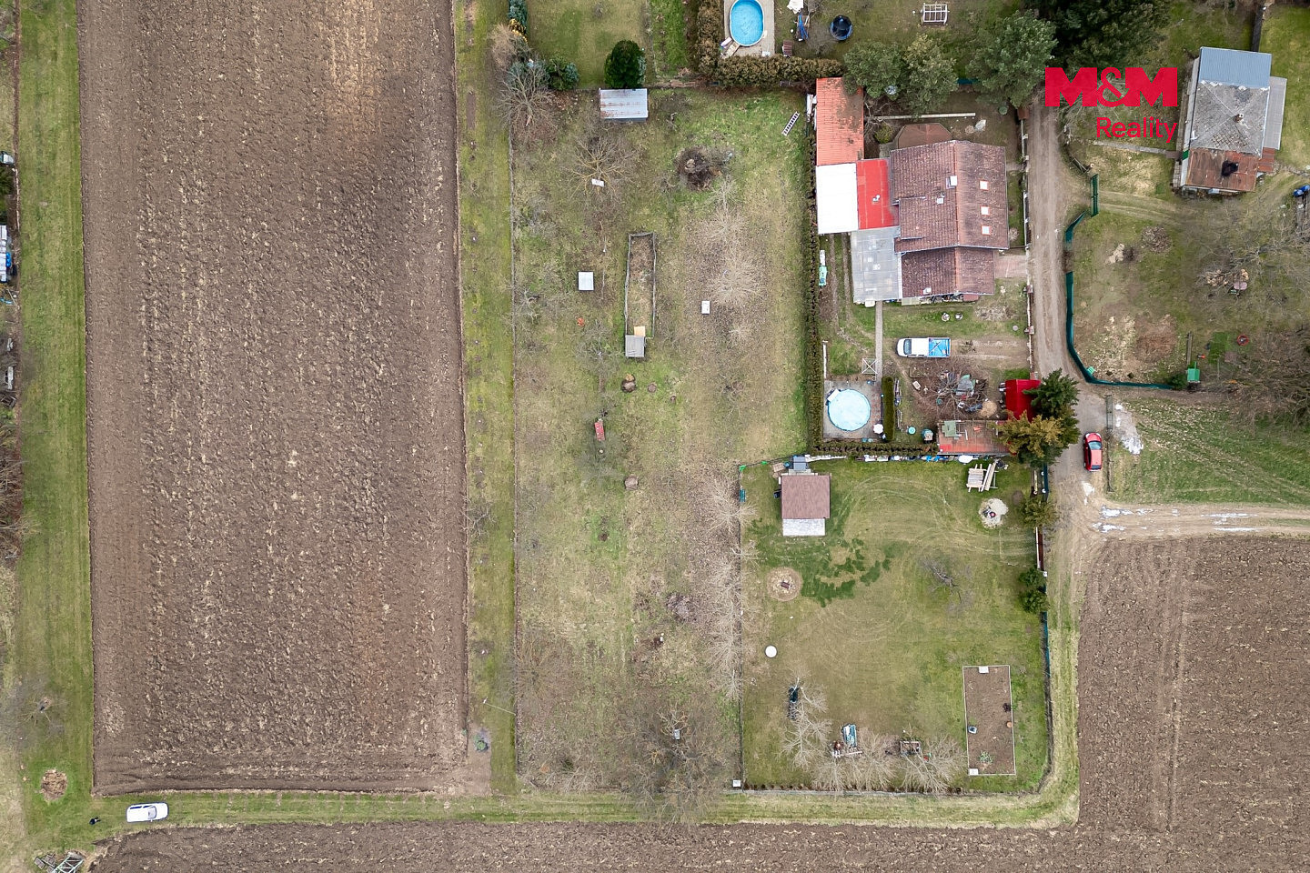 Prodej stavebního pozemku 967 m² – fotografie 3