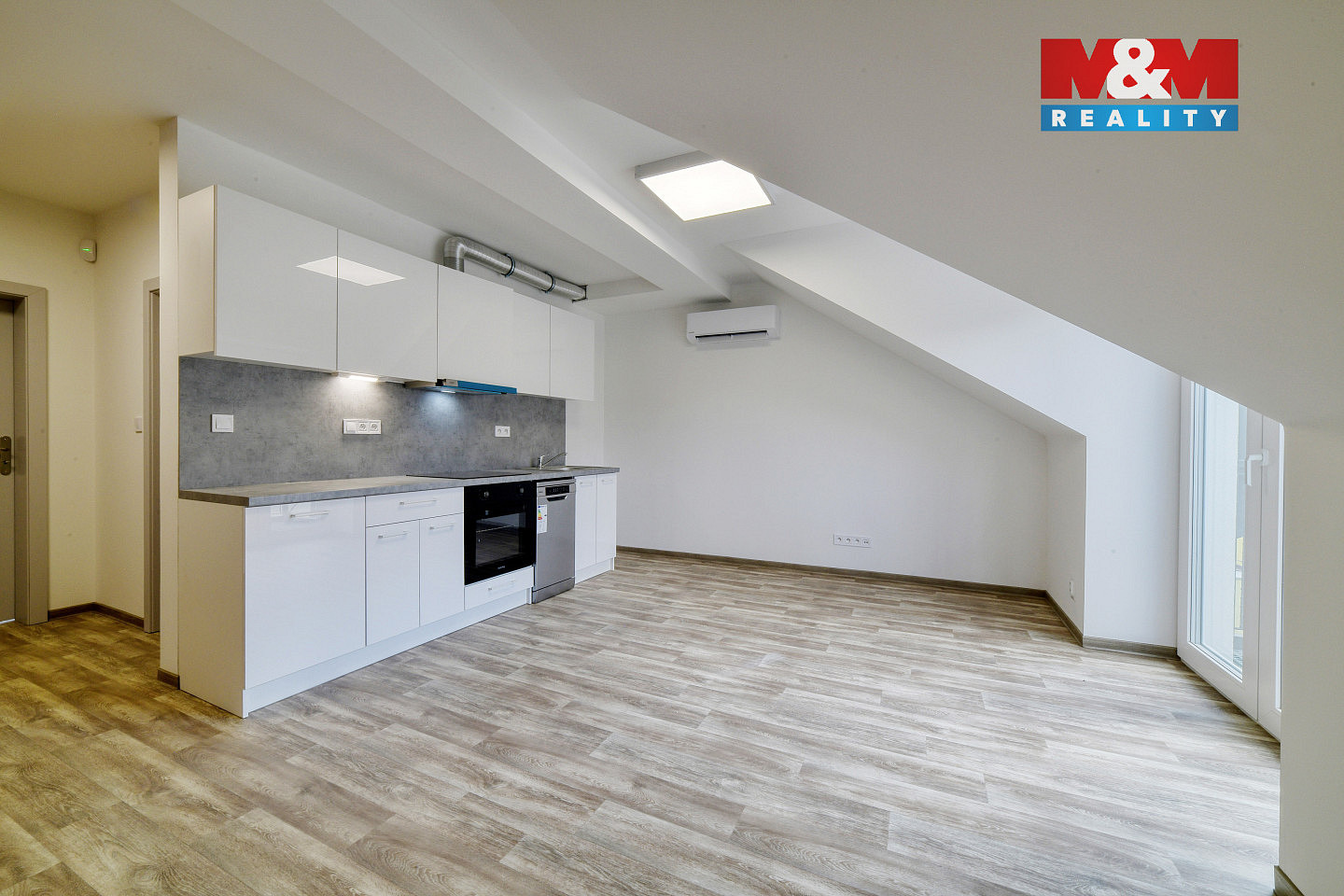 Pronájem bytu 3+kk 61 m² — photo 4