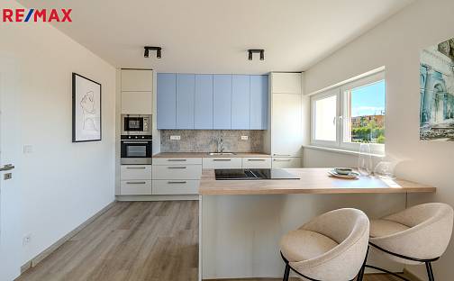 Prodej bytu 4+kk 87 m², Hradec Králové