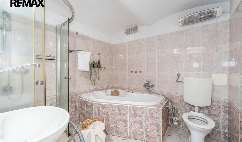 Prodej domu 90 m² s pozemkem 583 m², Horní Planá – náhled fotky 14