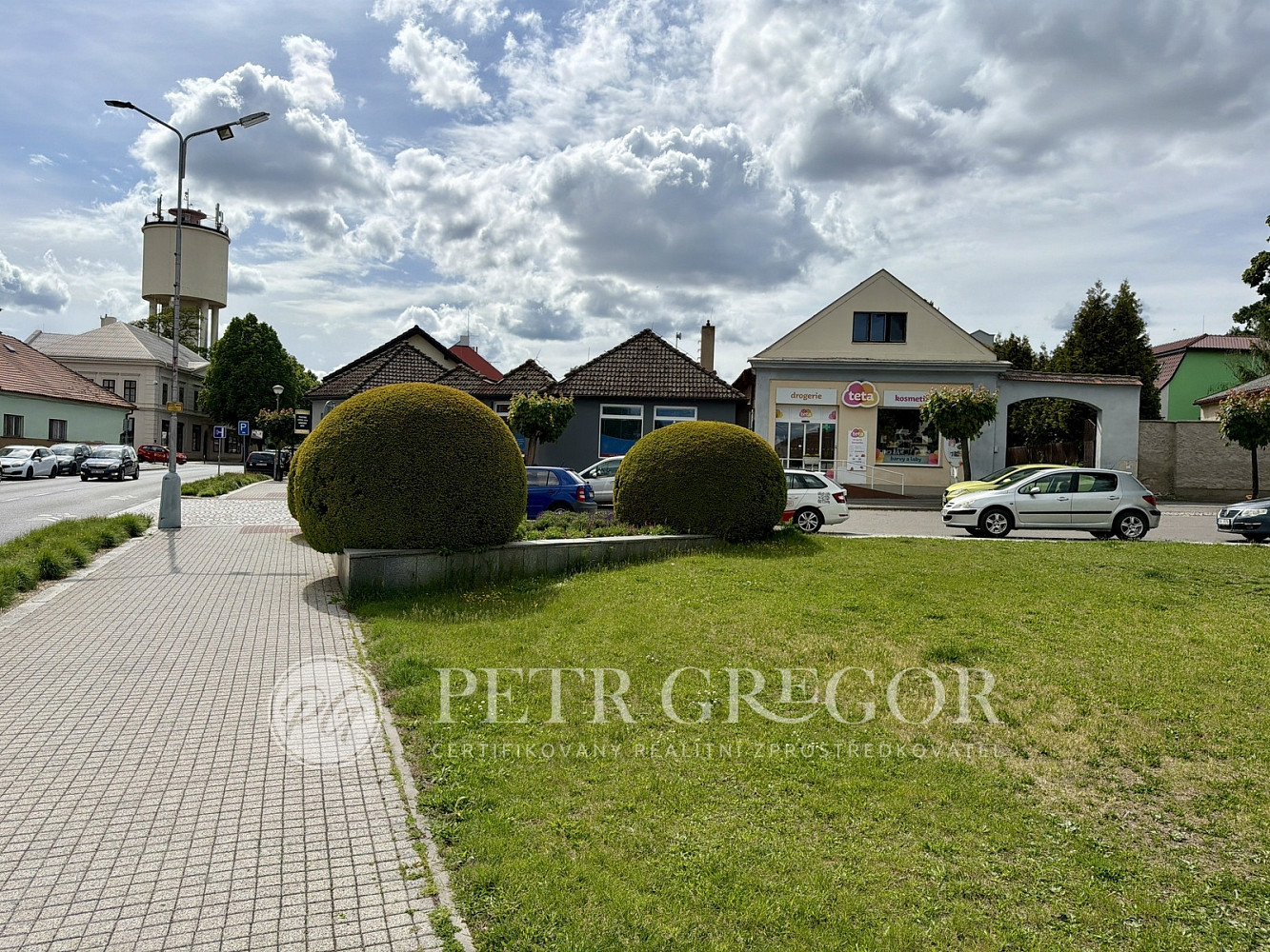 Pronájem obchodních prostor 270 m² — photo 2