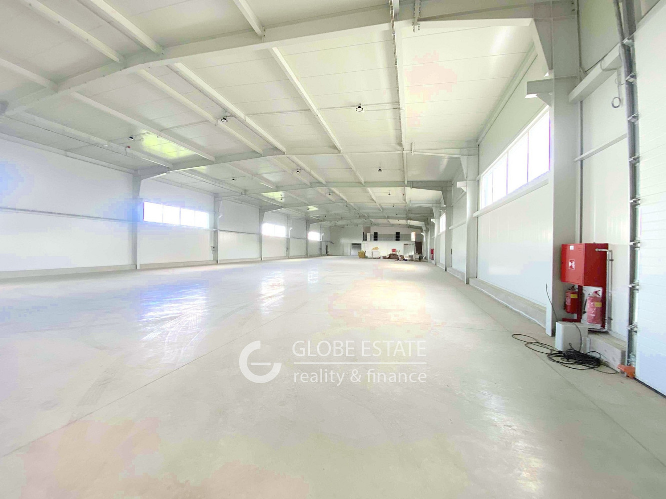 Pronájem skladovacích prostor 1 600 m² – fotografie 2