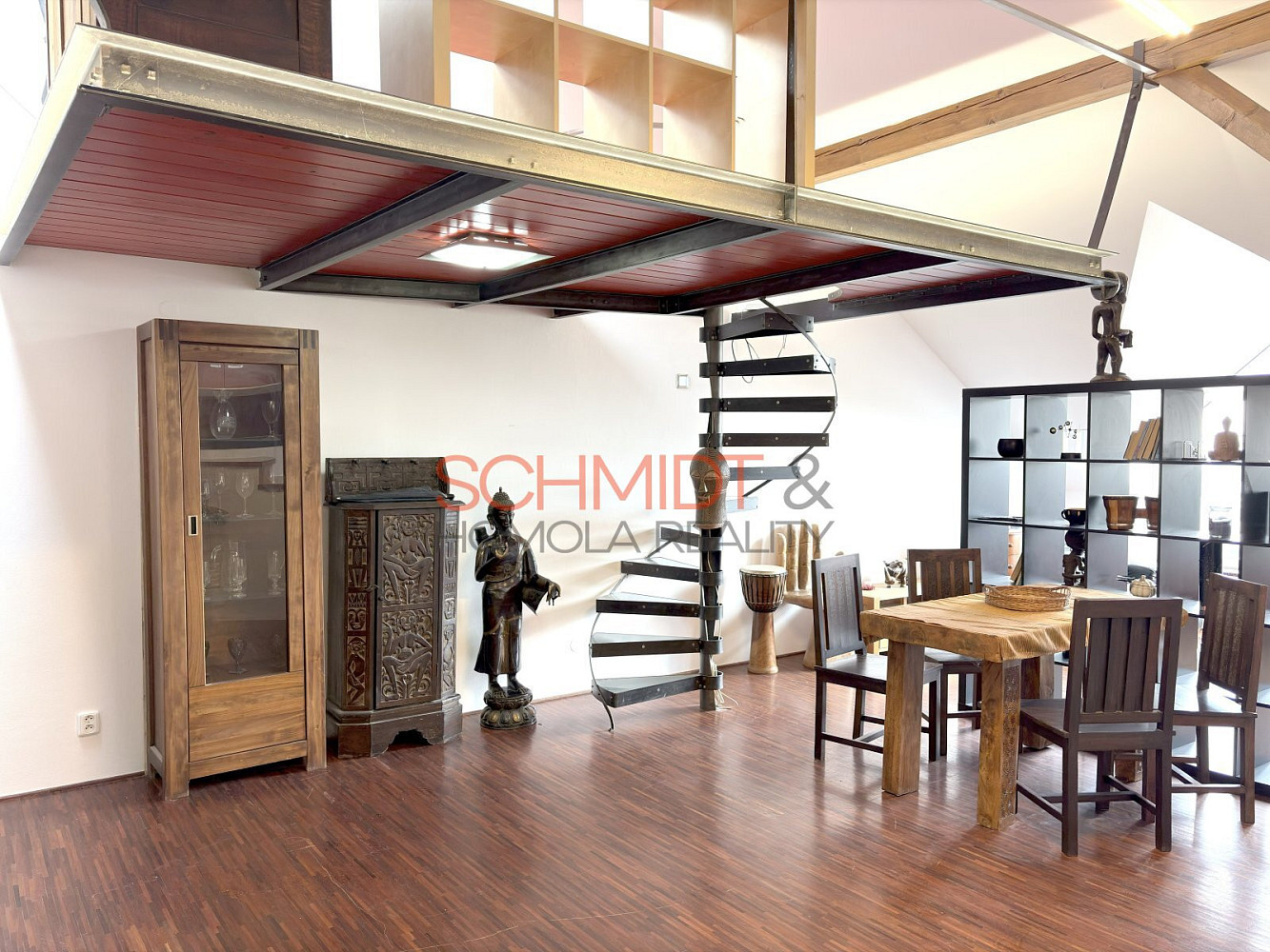 Pronájem bytu 1+kk 65 m²