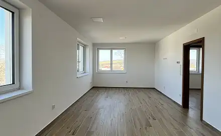 Pronájem bytu 2+kk 51 m², Jabloňová, Bučovice - Kloboučky, okres Vyškov