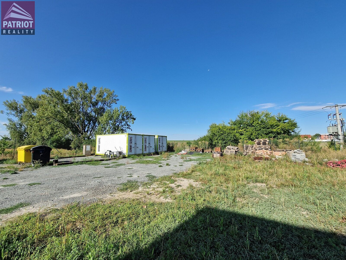 Pronájem pozemku 1 300 m²