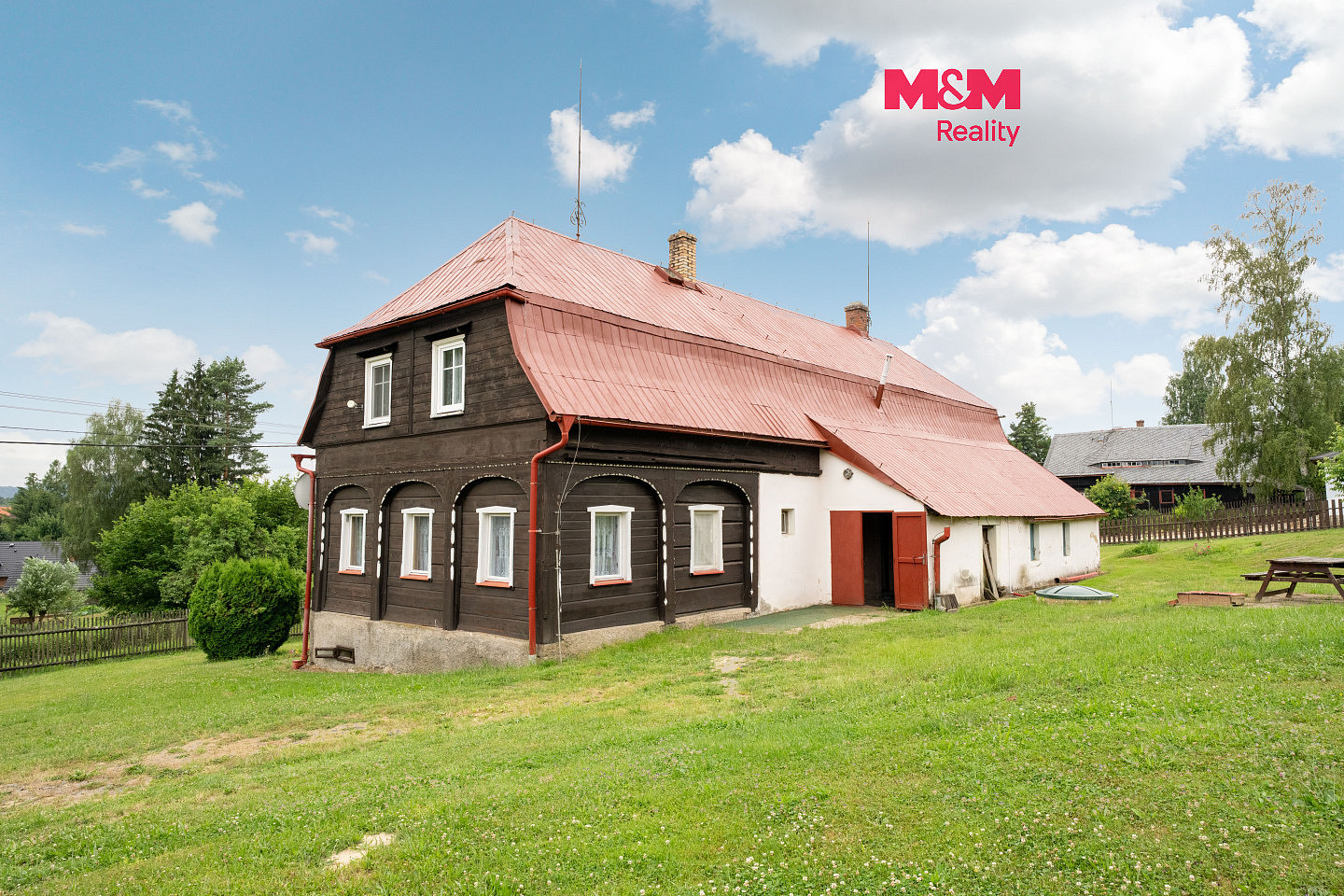 Prodej ubytovacího objektu 280 m²