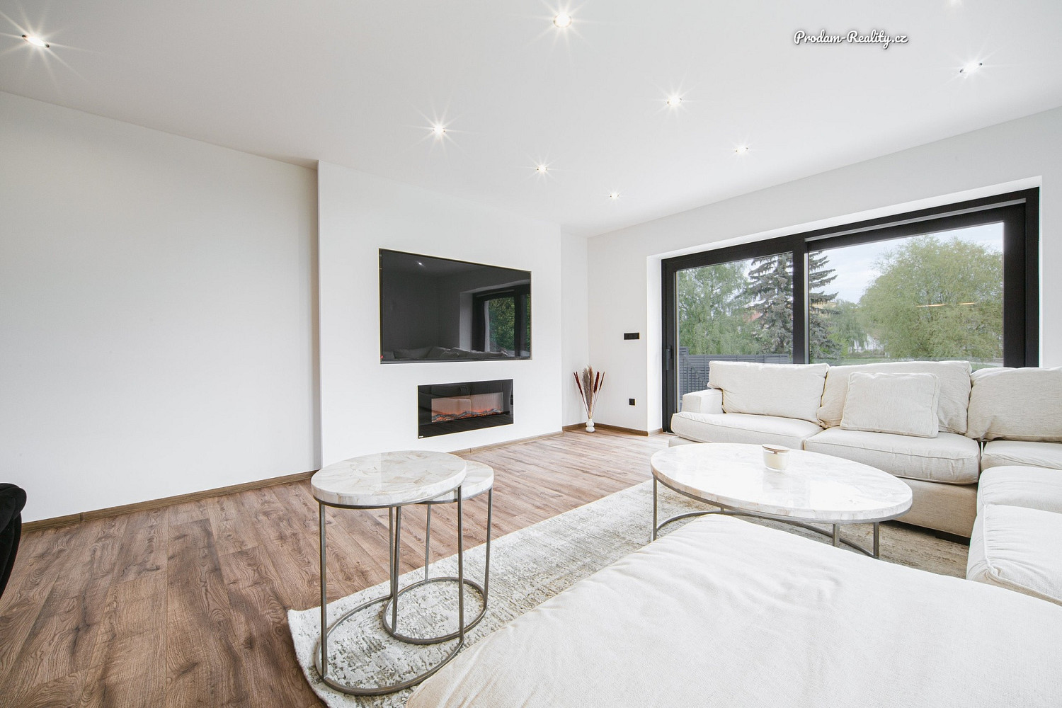 Prodej domu 160 m² s pozemkem 372 m² – pohled 3