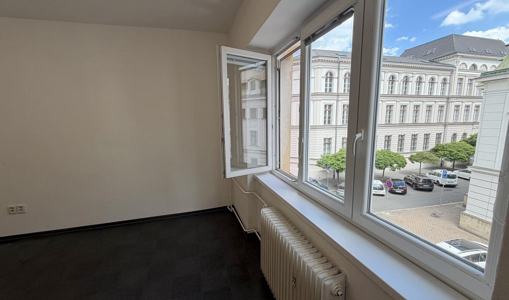 Pronájem kanceláře 35 m², Ústí nad Labem – náhled fotky 4