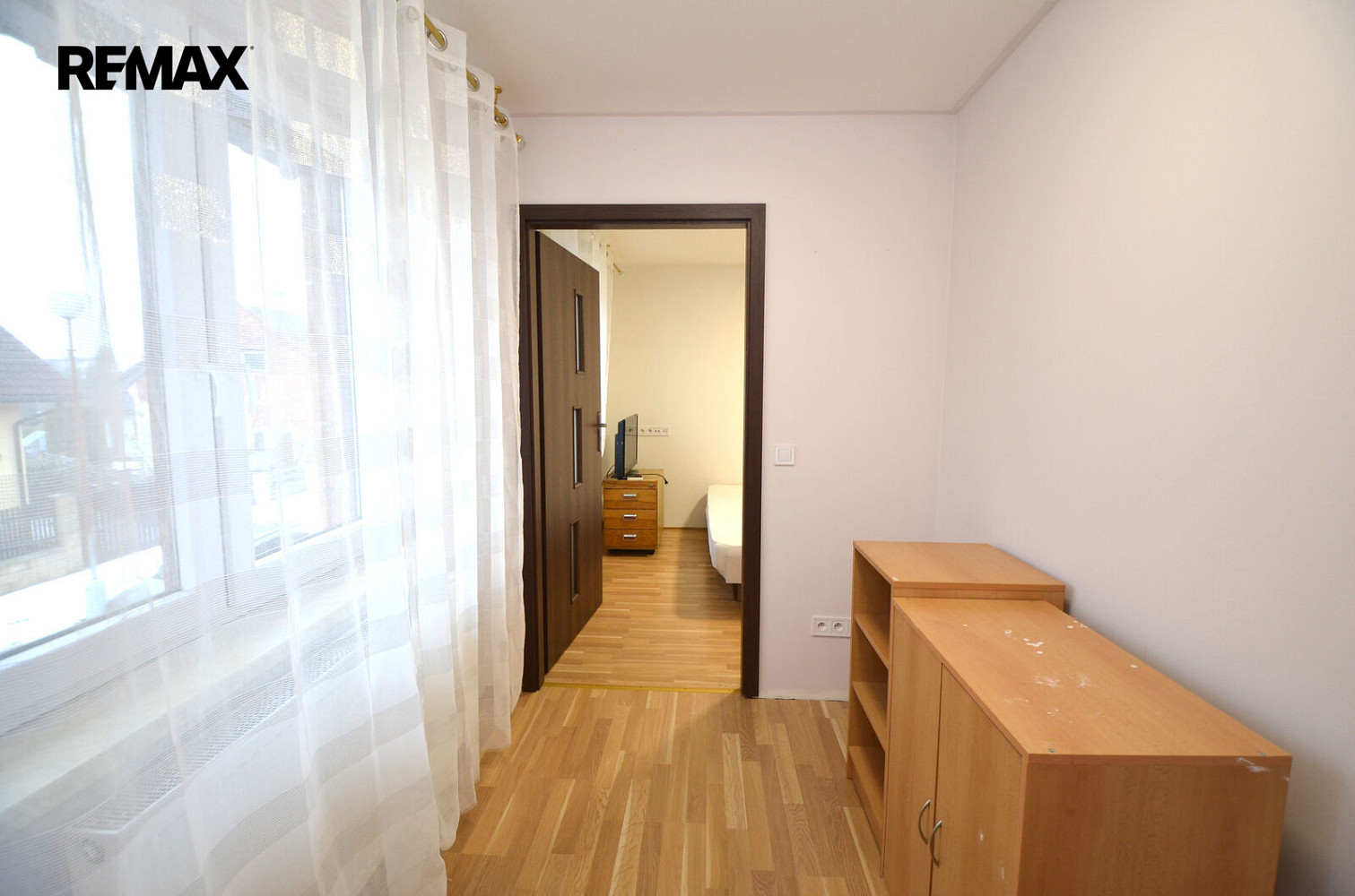 Pronájem bytu 2+kk 42 m² – fotografie 2