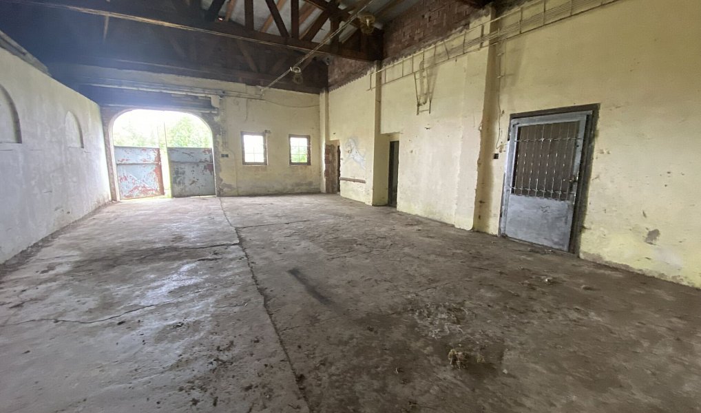Prodej zemědělského objektu 1 050 m², Žlebské Chvalovice – náhled fotky 8