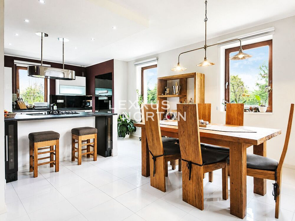 Pronájem domu 260 m² s pozemkem 821 m² — photo 4