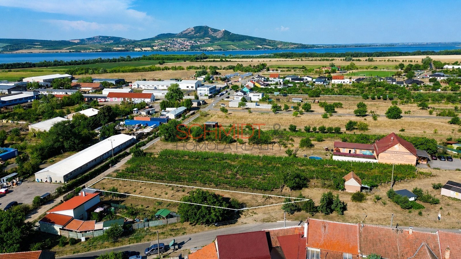 Prodej stavebního pozemku 1 020 m²