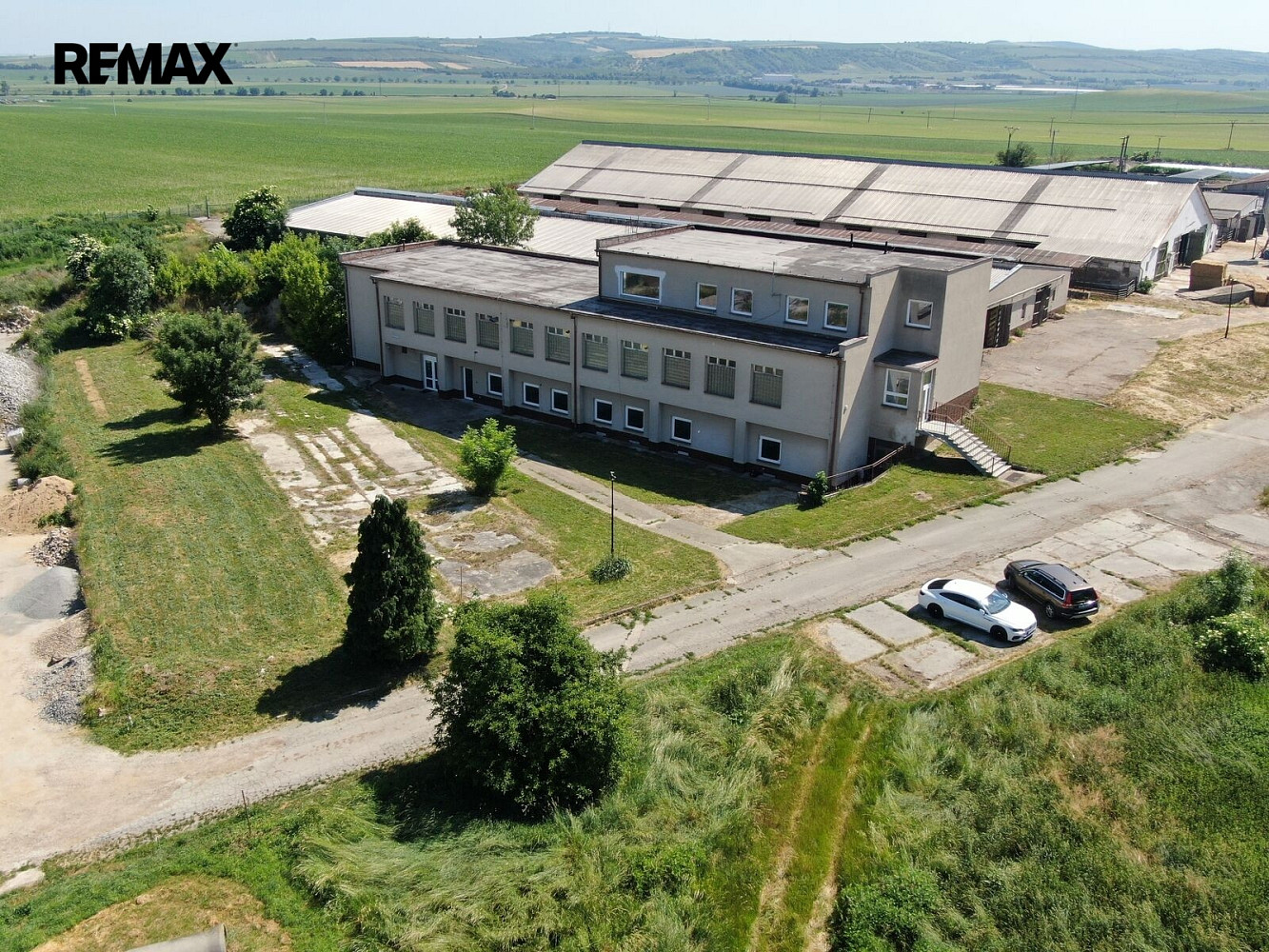 Prodej výrobních prostor 1 500 m²
