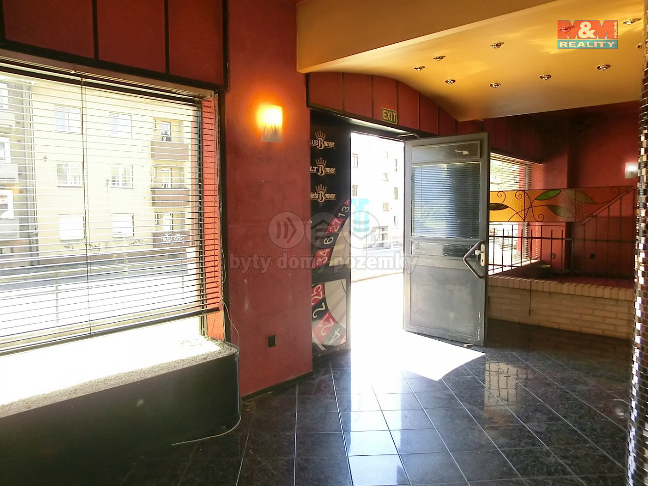 Prodej obchodních prostor 332 m² – fotografie 2
