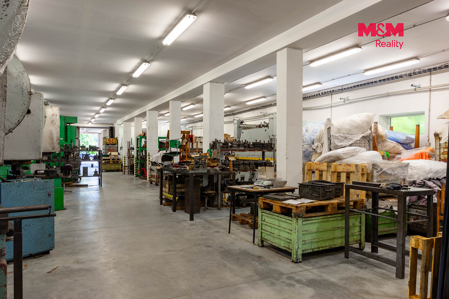 Prodej výrobních prostor 803 m² – fotografie 2