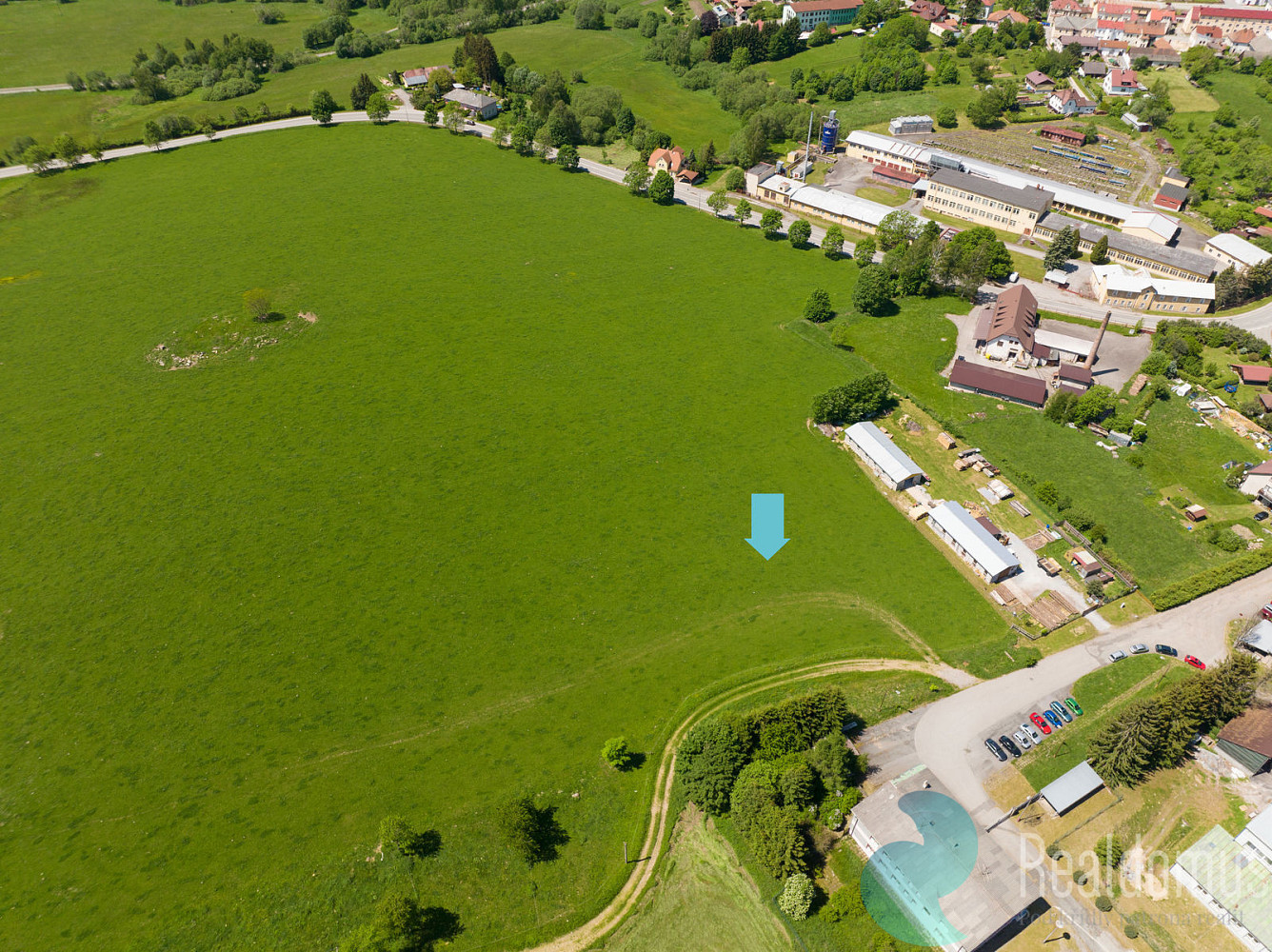 Prodej komerčního pozemku 12 594 m²