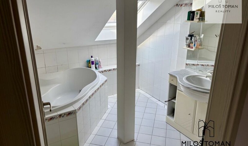 Prodej domu 250 m² s pozemkem 410 m², Klatovy – náhled fotky 11