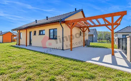 Prodej domu 125 m² s pozemkem 882 m², Jižní, Moravany, okres Pardubice