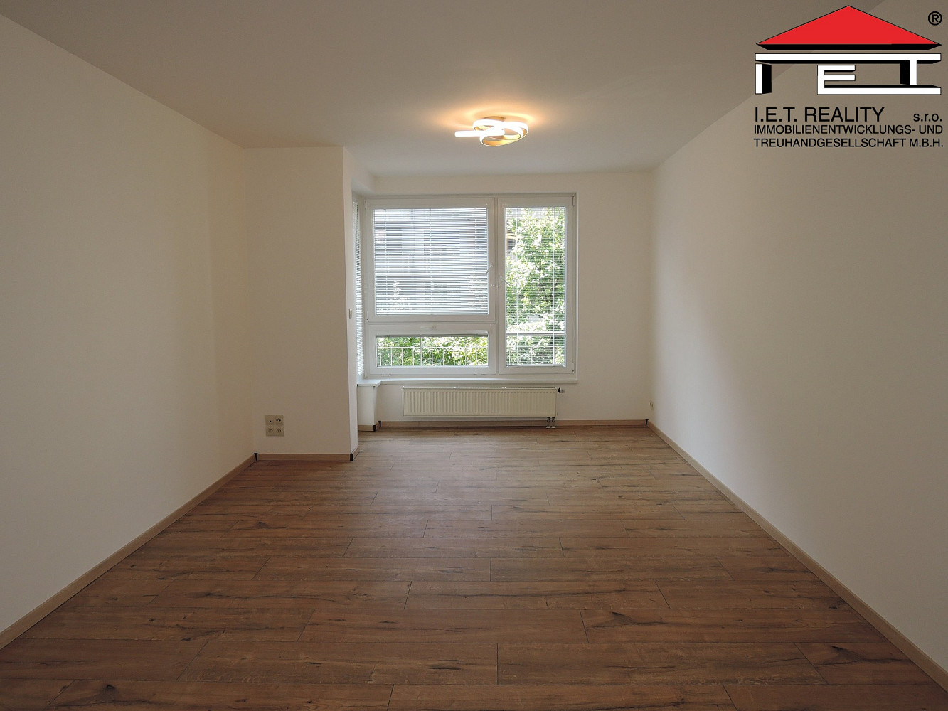 Pronájem bytu 3+kk 82 m² – fotografie 3