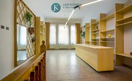 Prodej nájemního domu, činžáku 180 m², Krupská, Teplice