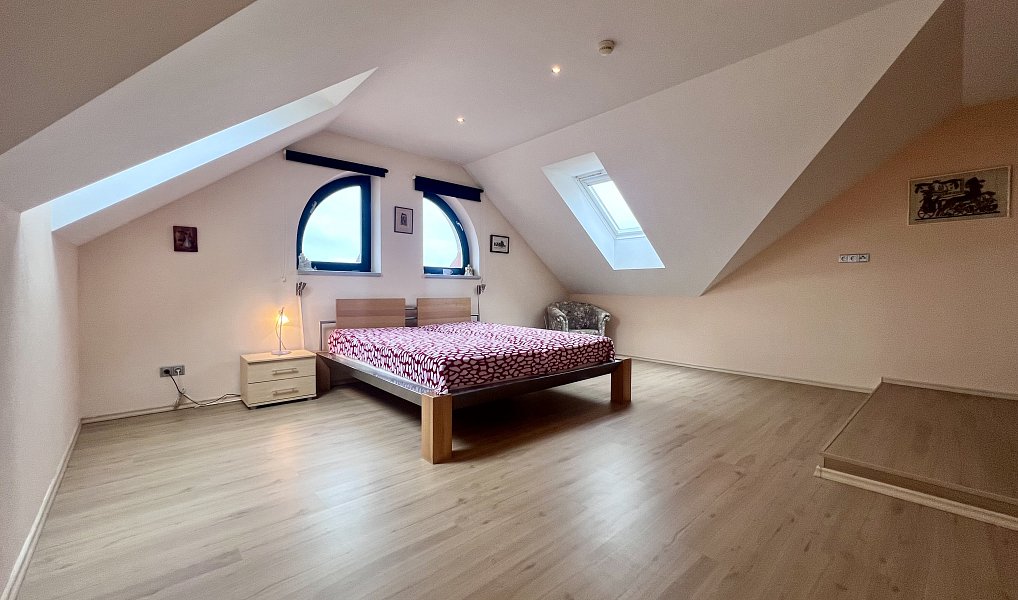 Prodej domu 229 m² s pozemkem 1 404 m², Blansko – náhled fotky 13