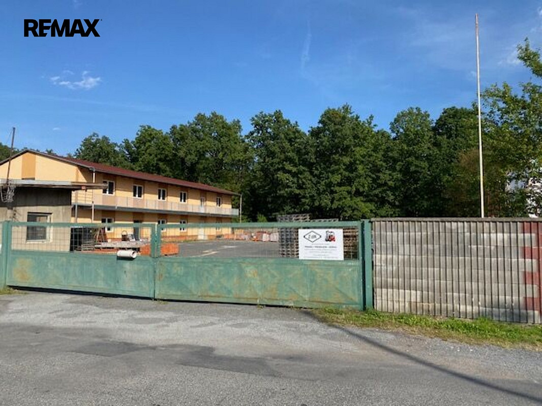 Pronájem obchodních prostor 744 m² – fotografie 2