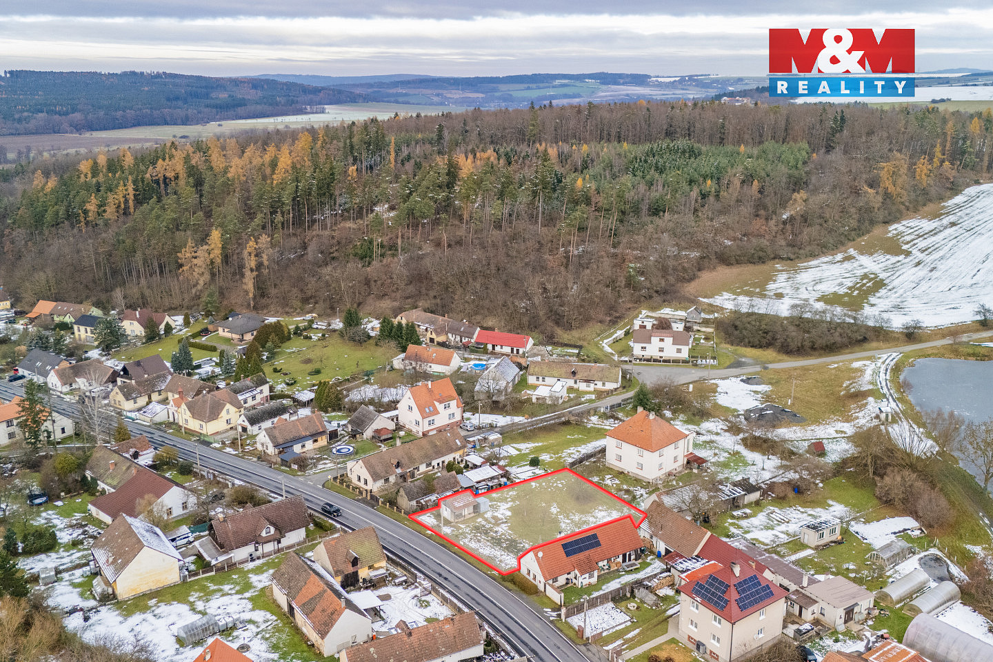 Prodej stavebního pozemku 972 m² — photo 2