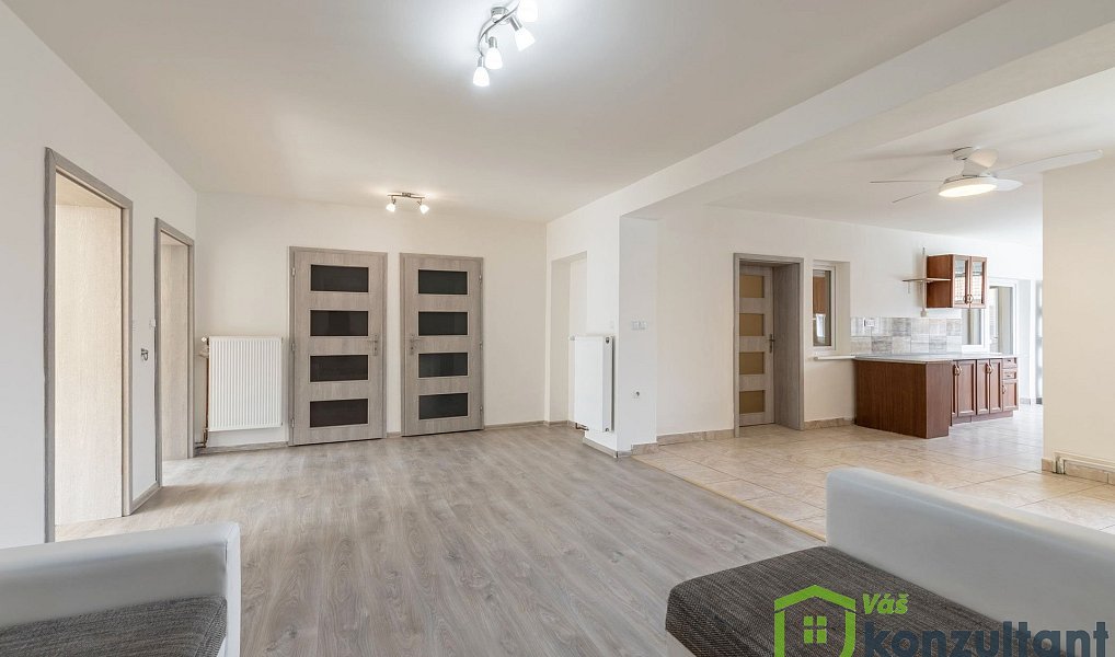 Prodej domu 204 m² s pozemkem 1 432 m², Velké Bílovice – náhled fotky 4