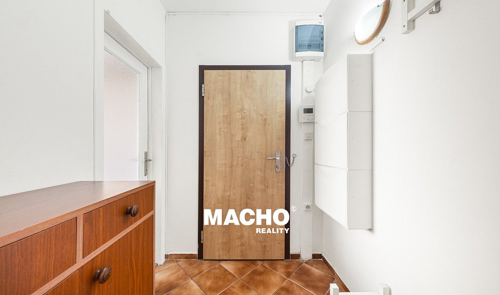 Prodej bytu 3+1 77 m², Praha – náhled fotky 8