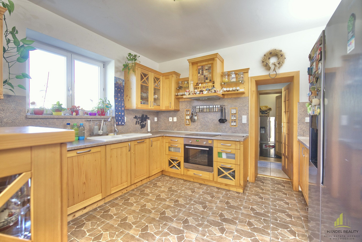 Prodej kanceláře 327 m² – pohled 6