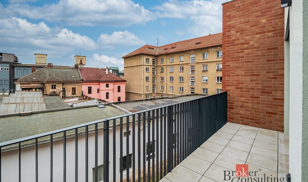 Pronájem bytu 2+kk 48 m², Hradec Králové – náhled fotky 9