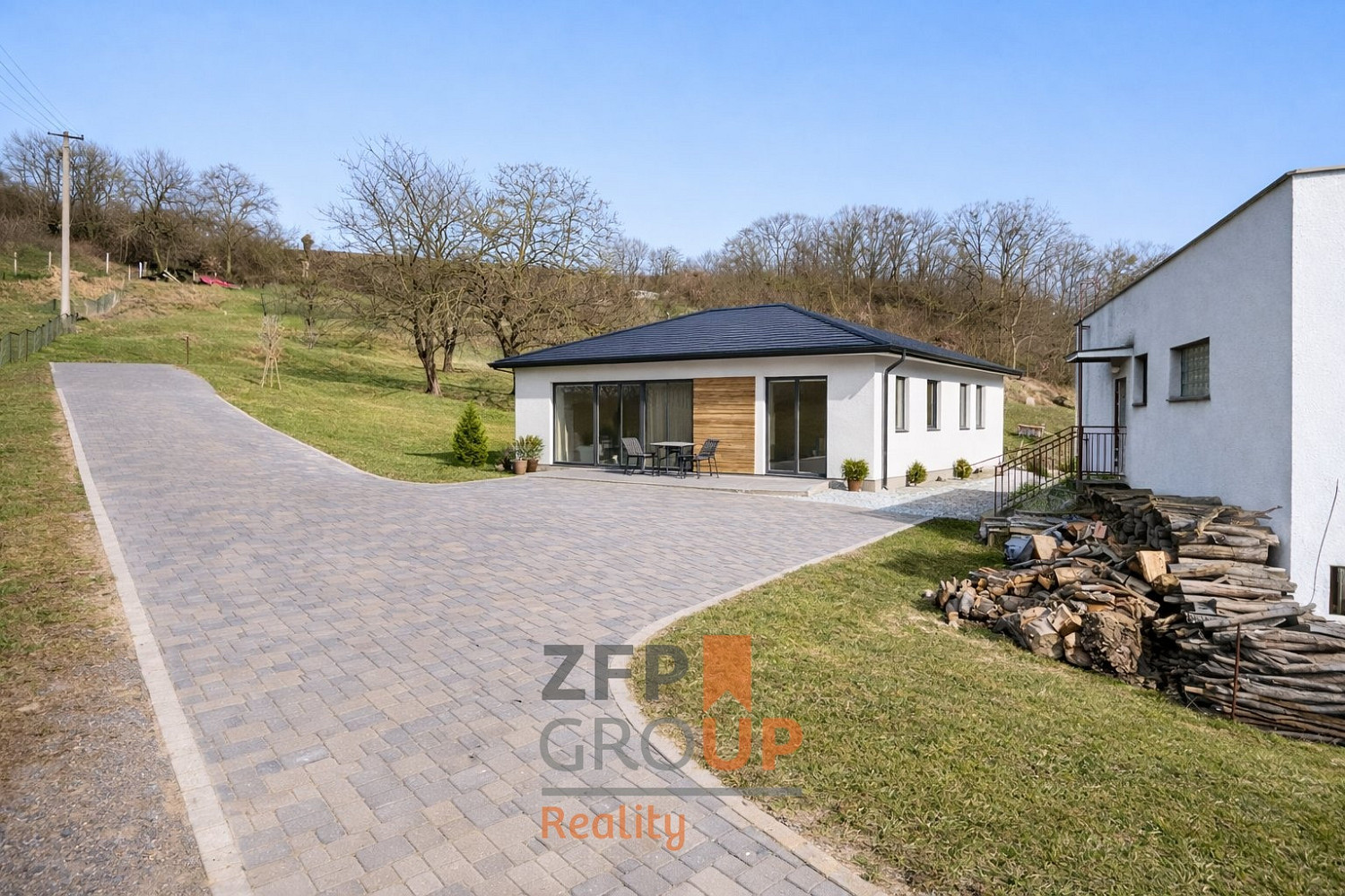 Prodej stavebního pozemku 730 m² – fotografie 3