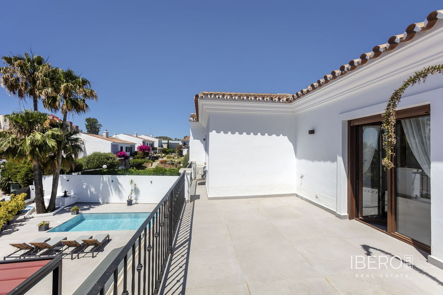 7+kk House in Estepona, Barriada Islas Canarias - Més