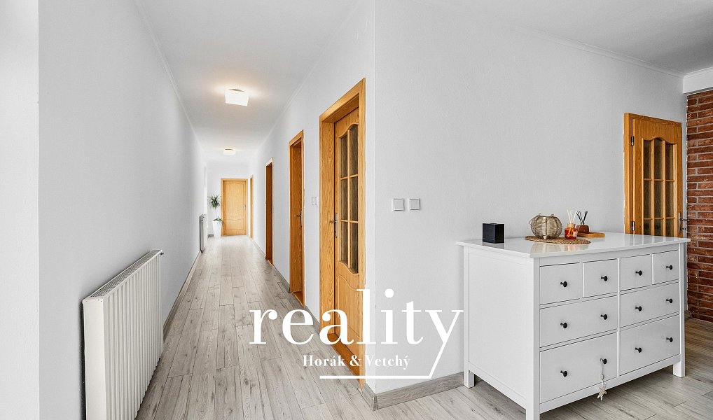Prodej domu 292 m² s pozemkem 744 m², Práče – náhled fotky 16