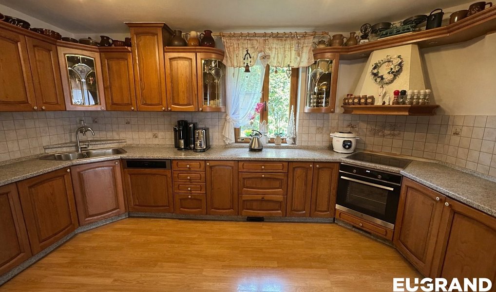Prodej domu 219 m² s pozemkem 2 691 m², Nový Bor – náhled fotky 9