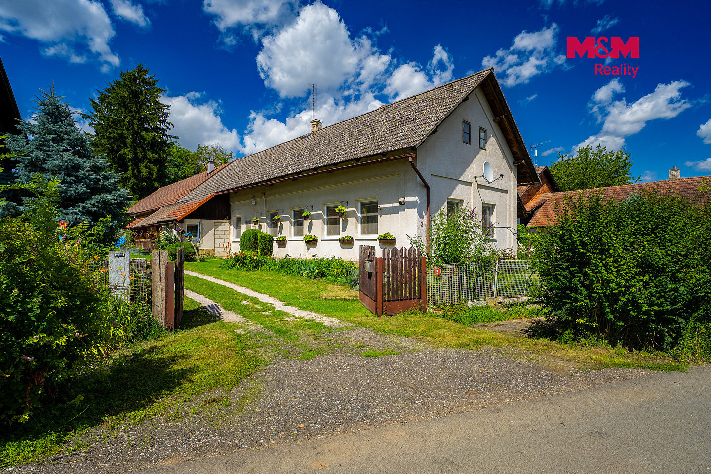 Prodej domu 278 m² s pozemkem 2 547 m² — photo 2