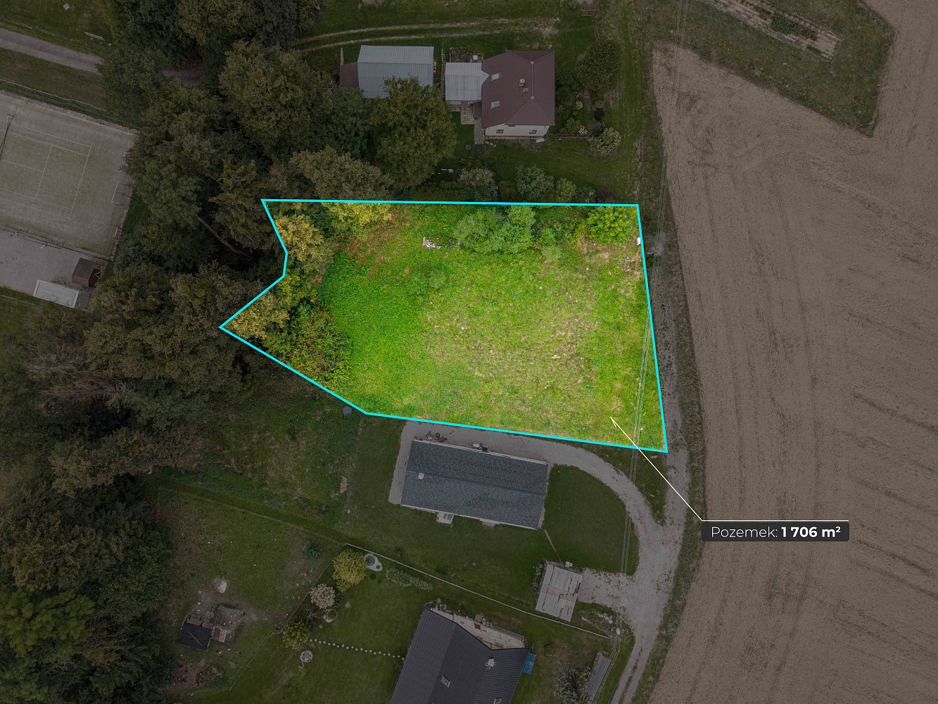 Prodej stavebního pozemku 1 706 m² – fotografie 3