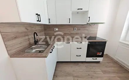 Pronájem bytu 2+kk 45 m², Moravní, Otrokovice, okres Zlín
