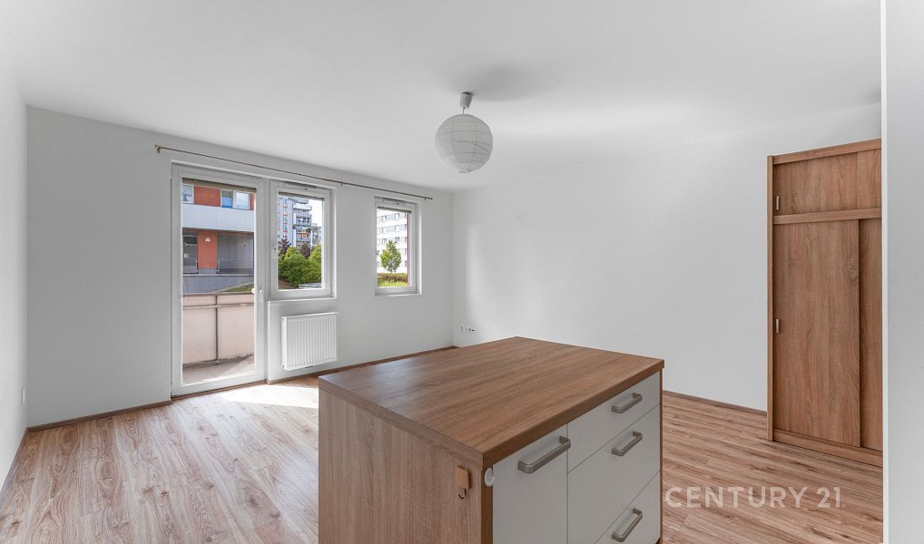 Prodej bytu 1+kk 34 m², Praha – náhled fotky 3