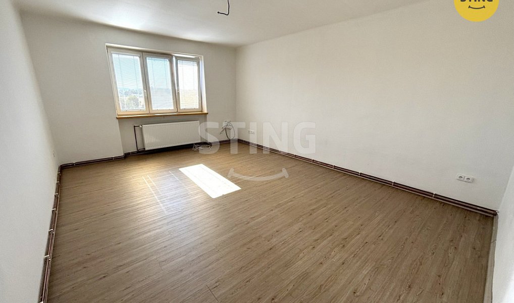 Pronájem bytu 3+1 80 m², Opava – náhled fotky 3