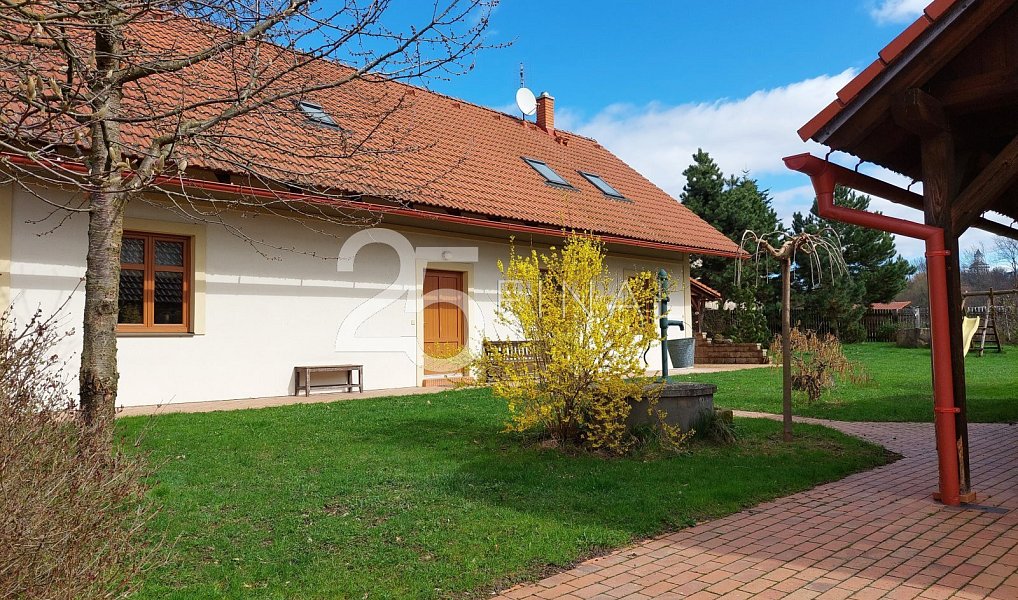 Pronájem domu 200 m² s pozemkem 1 093 m², Osek – náhled fotky 7