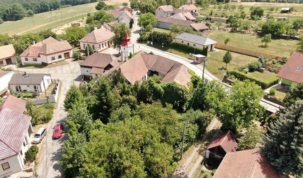 Prodej domu 100 m² s pozemkem 1 264 m², Hluboké Dvory – náhled fotky 41