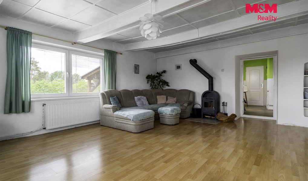 Prodej domu 120 m² s pozemkem 1 065 m², Uhersko – náhled fotky 3