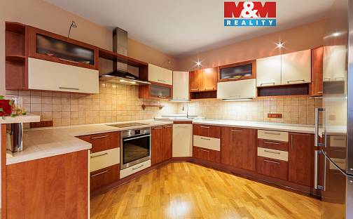 Prodej bytu 3+1 118 m², Dvořákova, Kadaň, okres Chomutov