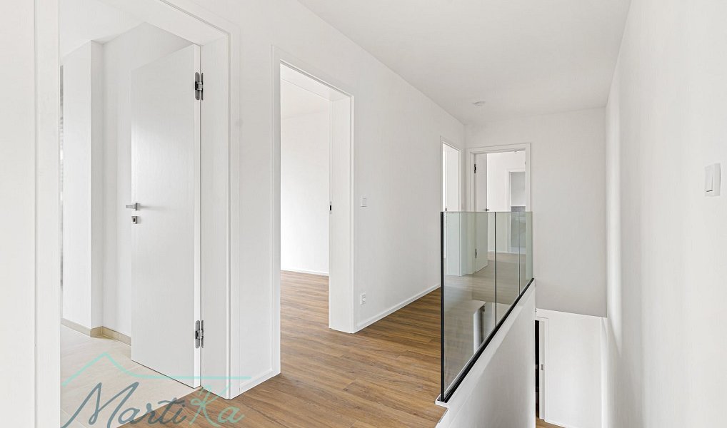 Prodej domu 142 m² s pozemkem 360 m², Úvaly – náhled fotky 9
