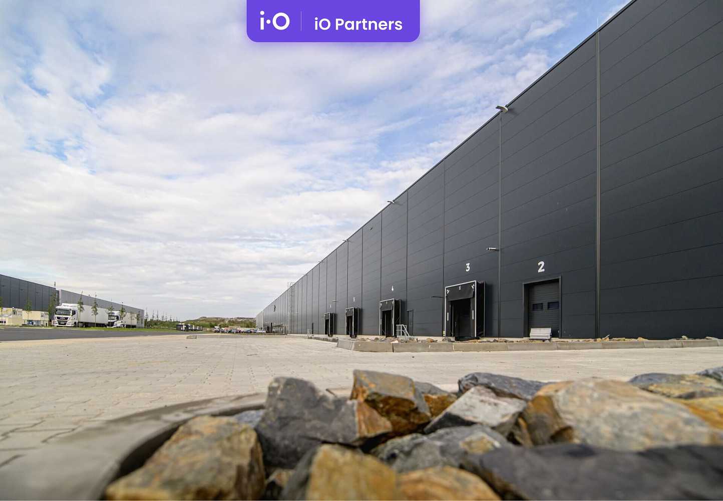 Pronájem skladovacích prostor 1 200 m² – fotografie 3