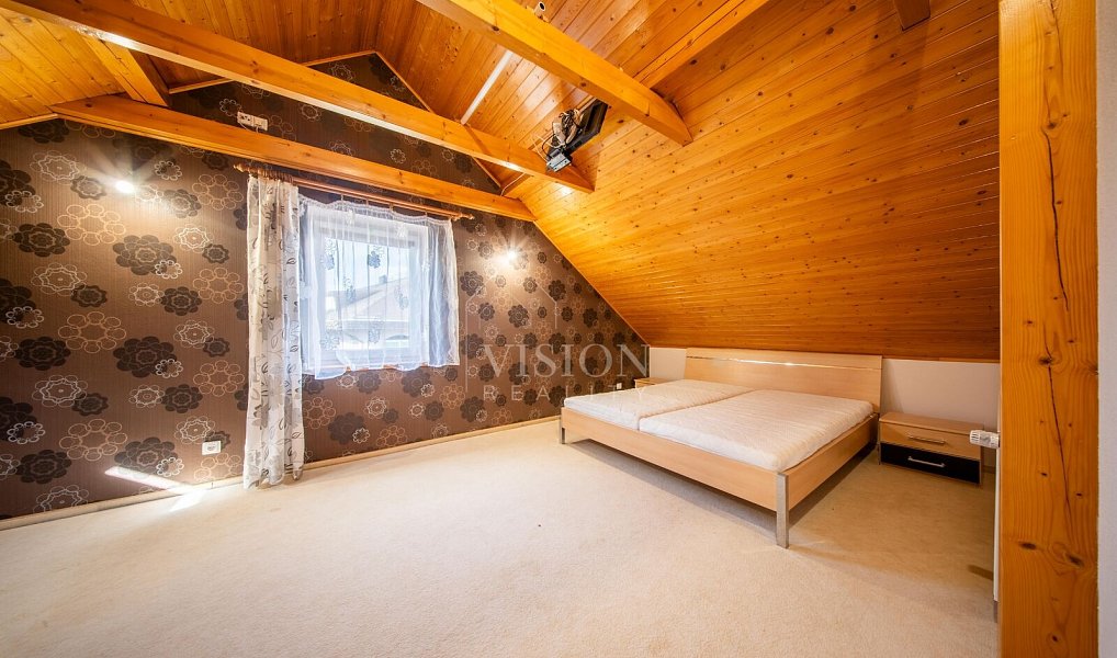Prodej domu 200 m² s pozemkem 882 m², Dražičky – náhled fotky 8