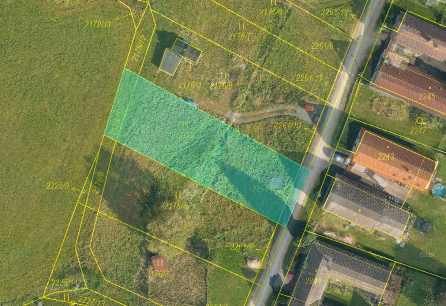 Prodej stavebního pozemku 888 m² – fotografie 2