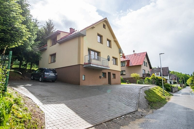 Prodej nájemního domu, činžáku 284 m² – fotografie 2