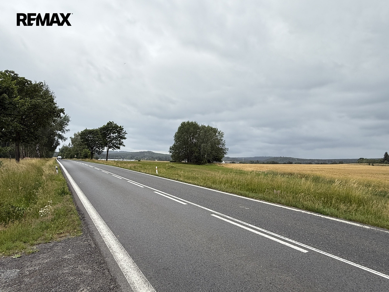 Prodej komerčního pozemku 598 m² – fotografie 3